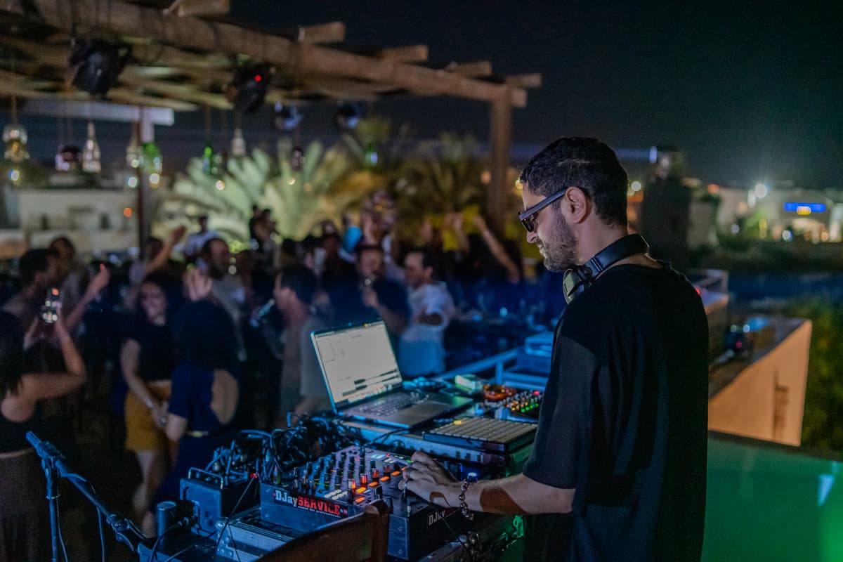 La Tavla Rooftop Bar - DJ Night